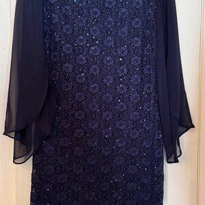 Women's Cape-Sleeve Lace Sheath Dress